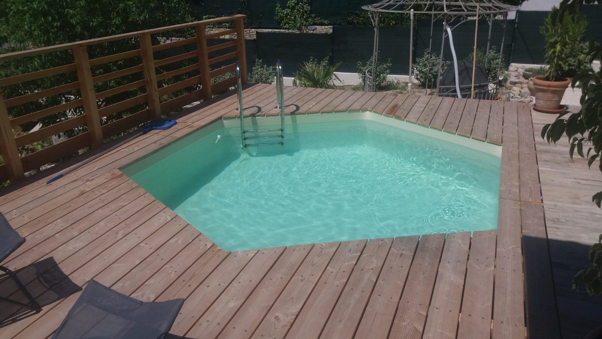 piscine hexagonale