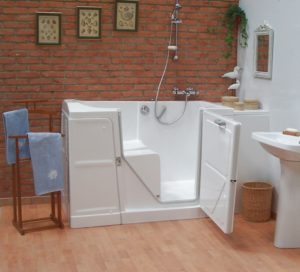 Baignoire-douche assise avec porte 