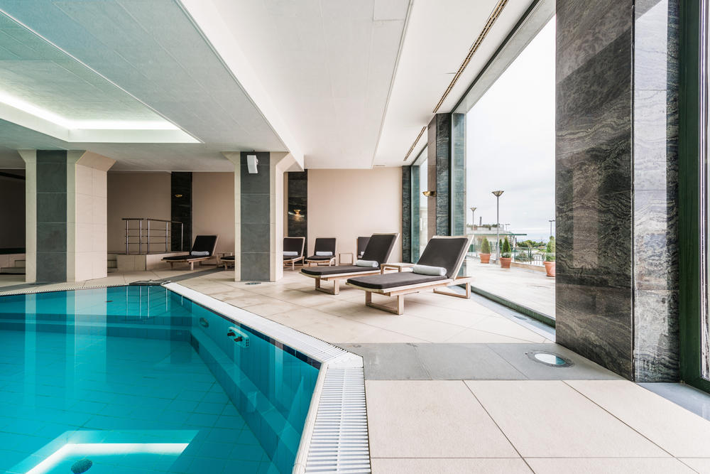 construction-piscine-intérieur