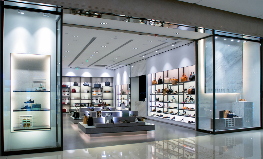 Vitrine de magasin quel prix pour l'installation et qui contacter