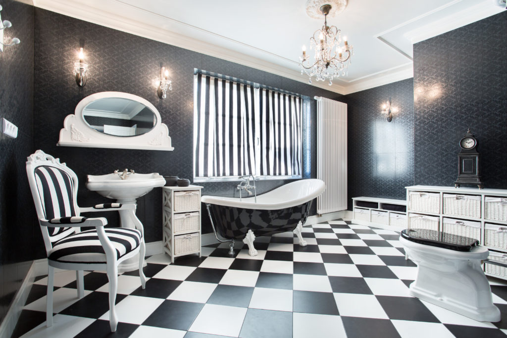 salle-de-bains-baroque-chic-noir-blanc