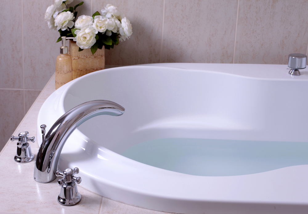 robinetterie-arrondie-baignoire