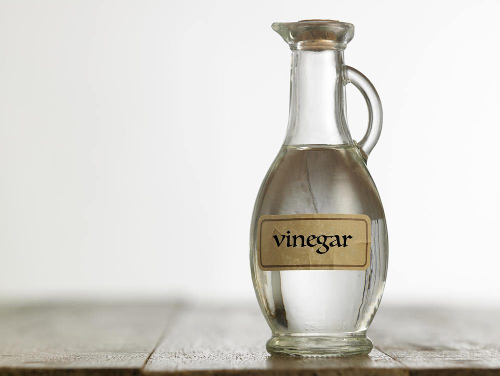 vinaigre-blanc-nettoyage-carrelage-extérieur