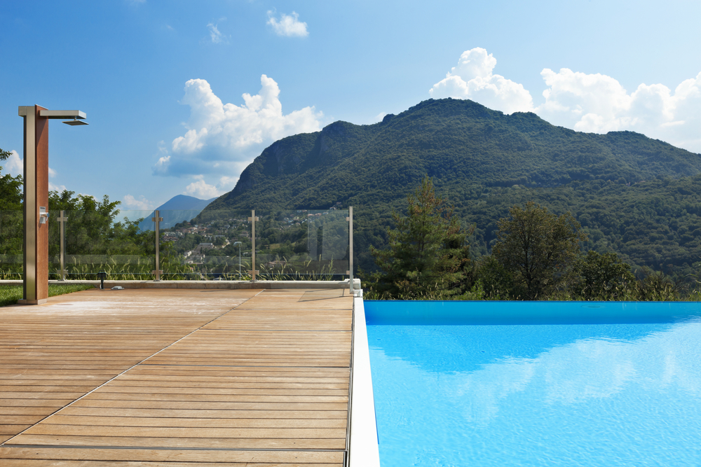 Douche piscine