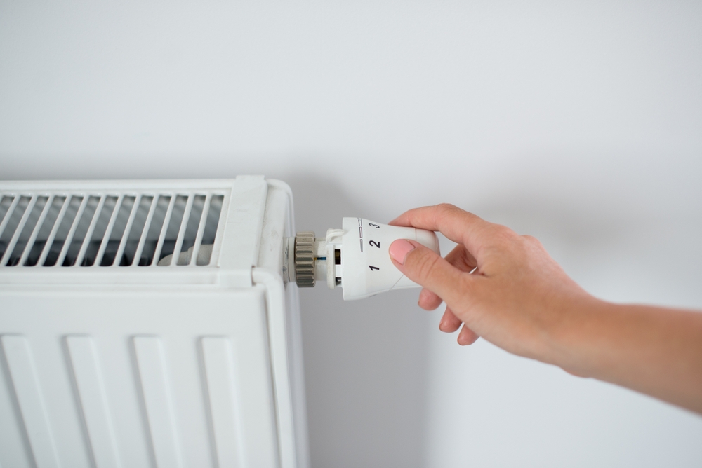 Réglage d'un radiateur blanc