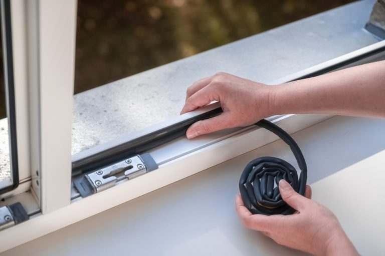 Tuto pour poser aération de fenêtre (ventilation) monEquerre.fr — free download