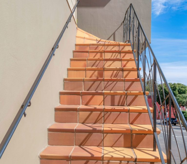 Quel type de carrelage fautil poser sur un escalier extérieur — free download
