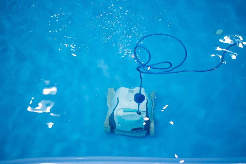 robot-nettoyeur-piscine-hors-sol