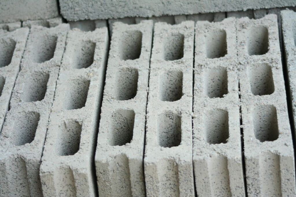 Quelles chevilles choisir pour un parpaing creux ? monEquerre.fr